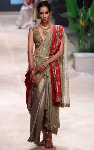 half saree draping style