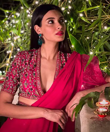 Satin Saree - Buy Stunning Satin Saree Online Now! – Koskii
