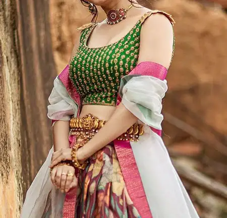 7 Best Lehenga Blouse Designs For All Occasion You Must Try In 2021