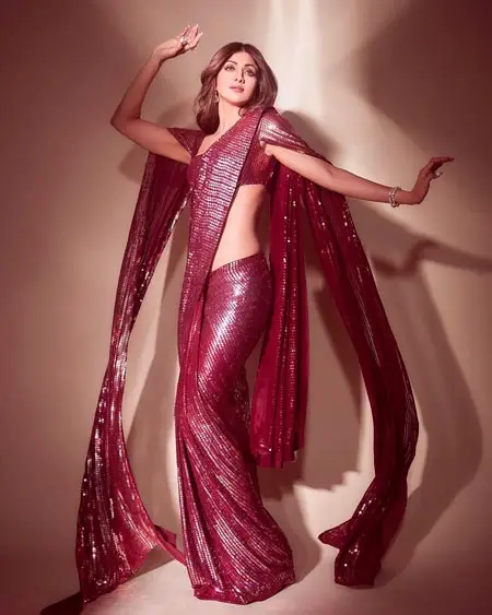 shilpa shetty's maroon sequin saree design
