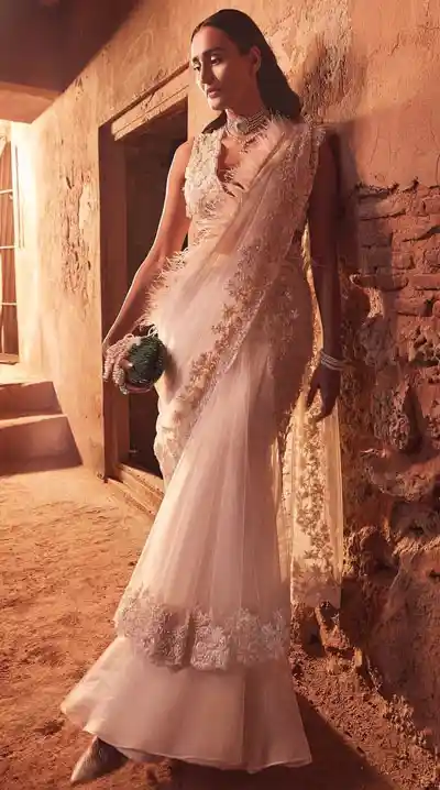 Ivory modern saree with feather border