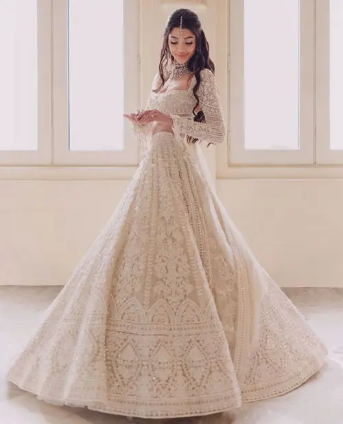 Alana Panday's white wedding lehenga outfit
