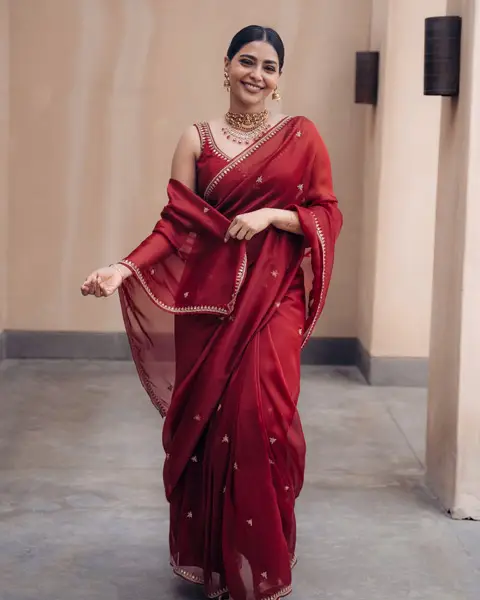 Maroon soft silk saree for wedding occasions